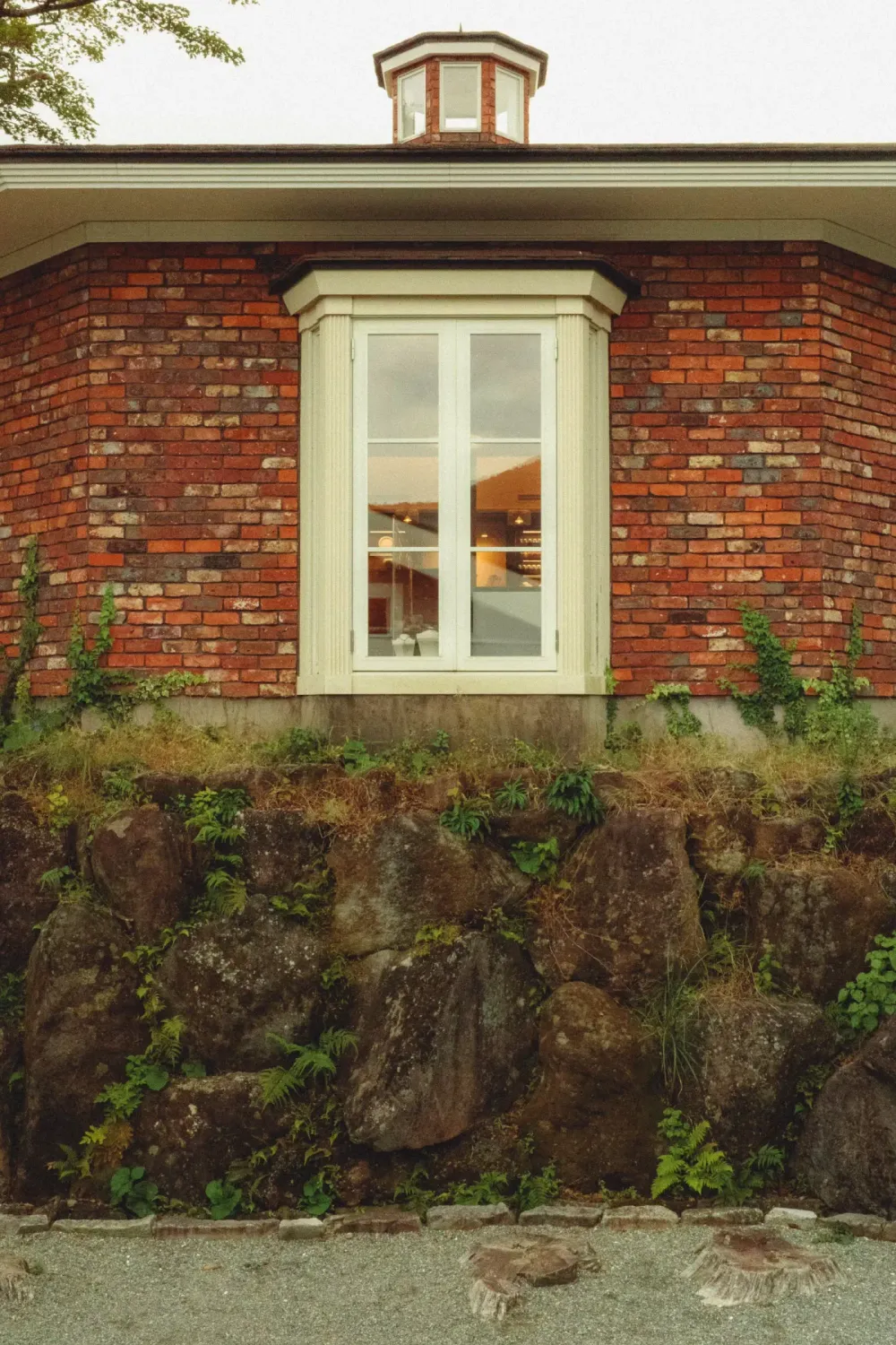 What makes a Wes Anderson photo, exactly?
